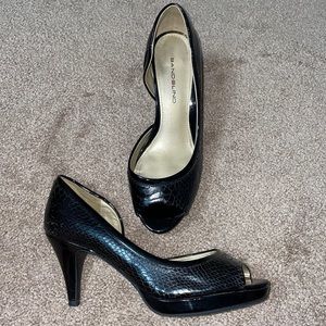 Bandolino Women’s Faux Snakeskin Black 3” Heels